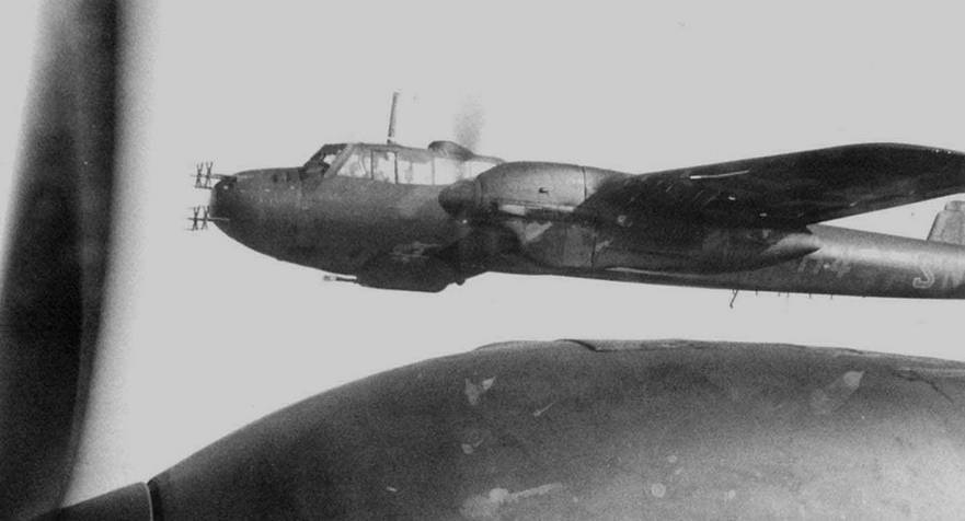 Тяжелый ночной перехватчик Do 215B-5 Кауц III. Такие самолеты были удобны для ПВО, но не могли полностью заменить легкие одномоторные истребители